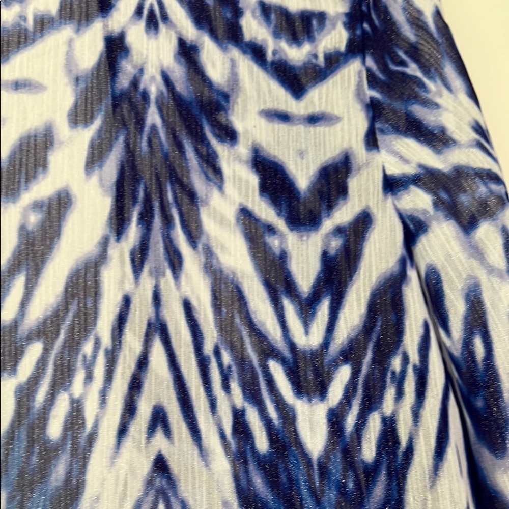 Chico’s Size I Blue and White Sheer Opened Blouse - Picture 4 of 8